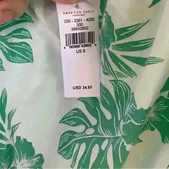 American Eagle Tropical Leaf Print Puff Sleeve Crop Top sz small - Picture 8 of 10